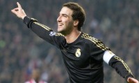 解析 2026 世界杯官方“球员专属睡眠舱”：黑科技如何解决跨时区飞行后的褪黑素波动。
